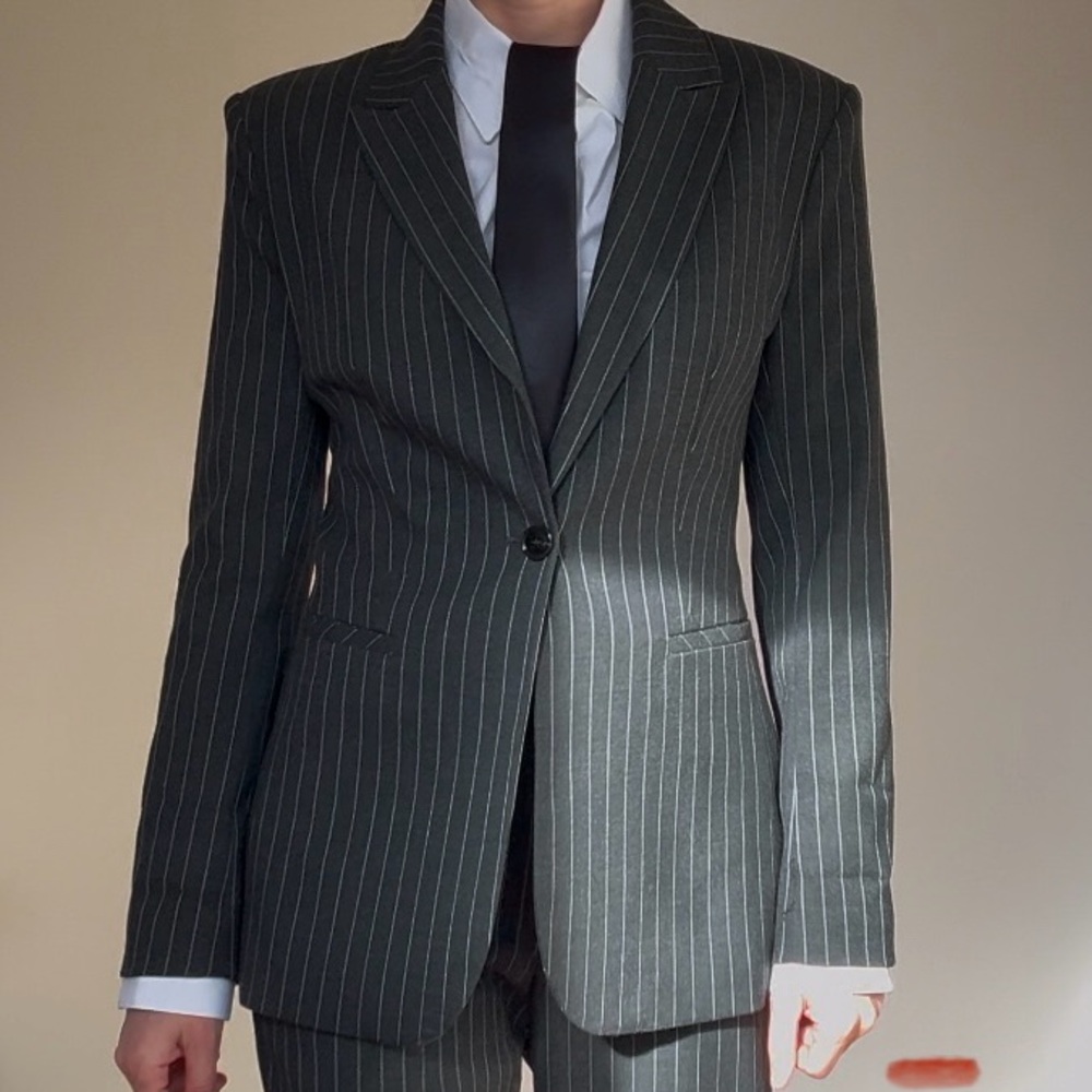 NEW Stylish jacket of the Italian brand. Perfect fit.